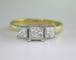 18ct-gold-ring-set-with-3-stunning-princess-cut-diamonds_Small
